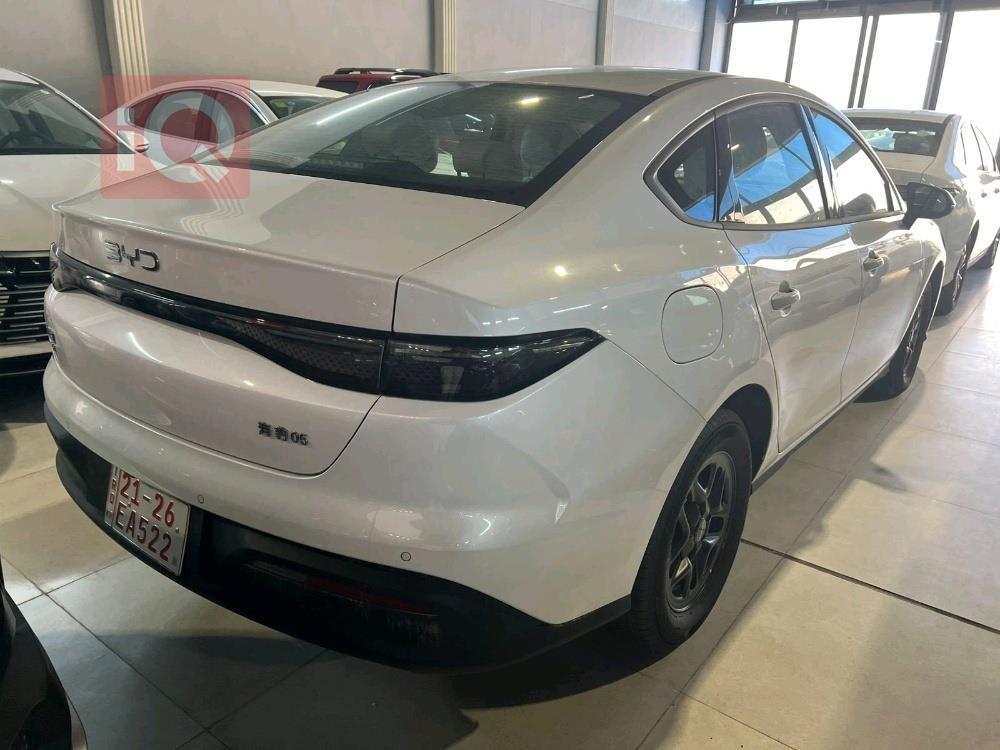 بي واي دي Qin Plus